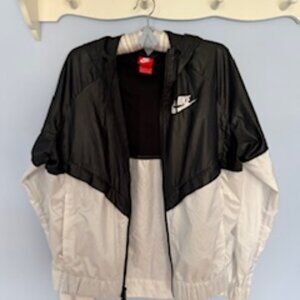 Nike WINDRUNNER Black and Gray Windbreaker Jacket -- Men's Medium
